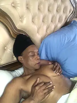 Hotcougar live sex cam