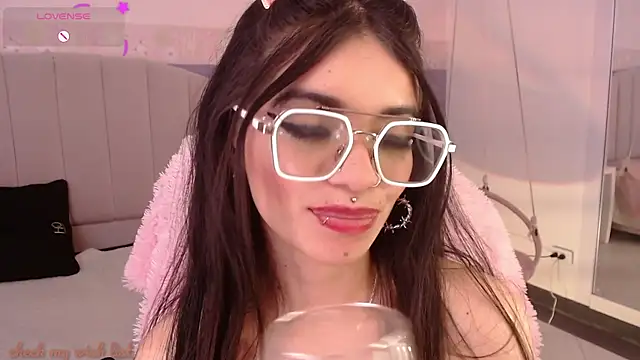 Emerald_gh live sex cam