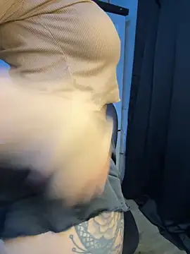 chicachocolate01's cam snapshot