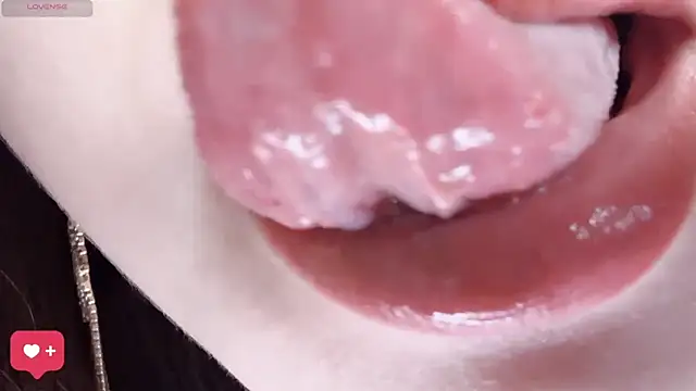 wuyueaini live sex cam