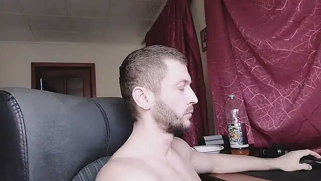 333Alone_in_theDark777's cam snapshot