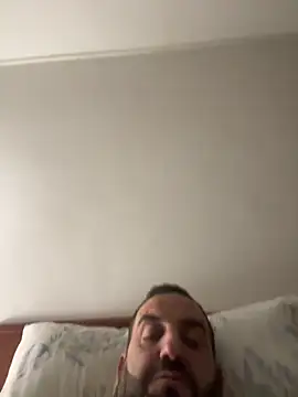 marc8876's cam snapshot