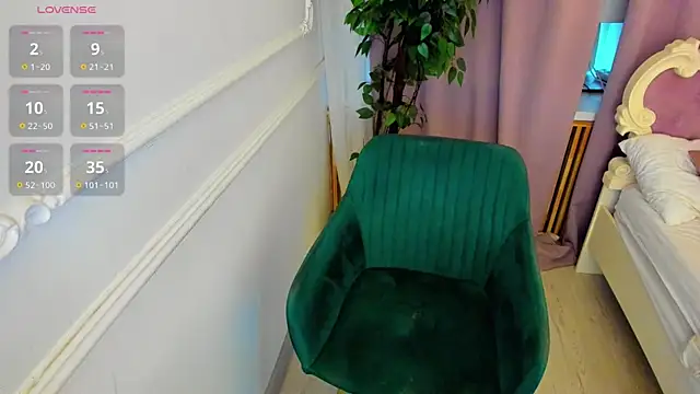 Lily_Marlin live sex cam