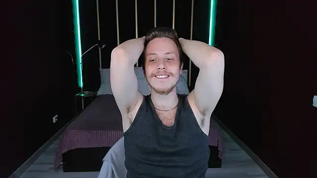 LeoMooree live sex cam