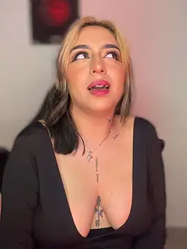 VeloraVyxen_'s cam snapshot