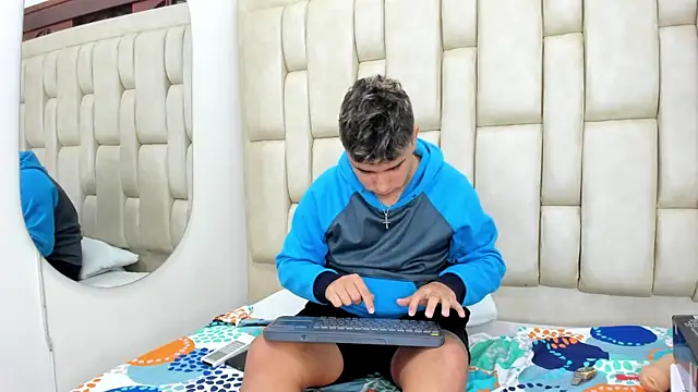 DevilWisp live sex cam