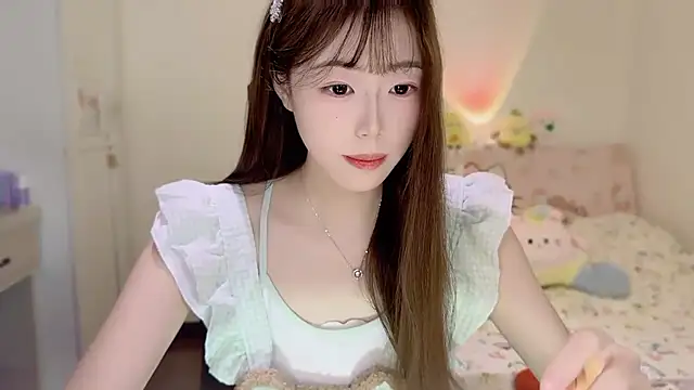 Onecutelittle's cam snapshot