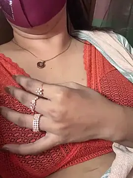 Saguphtah_Chattergy_22's cam snapshot