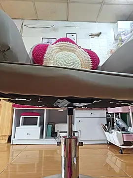 Nail_Yummy live sex cam