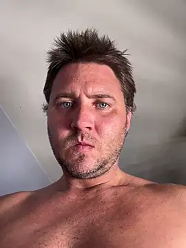 Brando2585 live sex cam