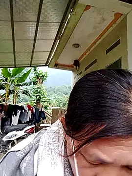 bella-la's cam snapshot