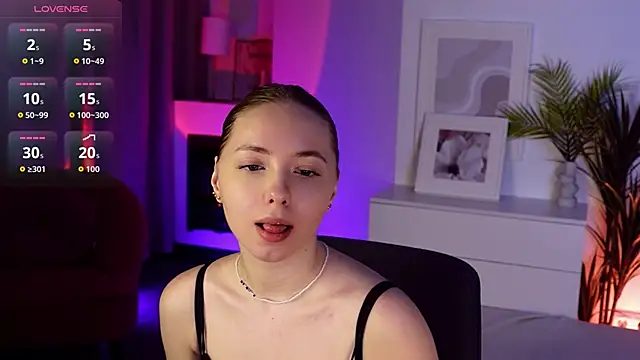 Nora_Miller's cam snapshot