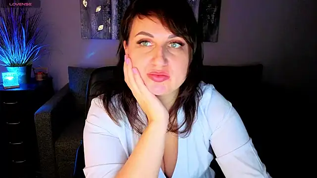 Helen_Rossi's cam snapshot