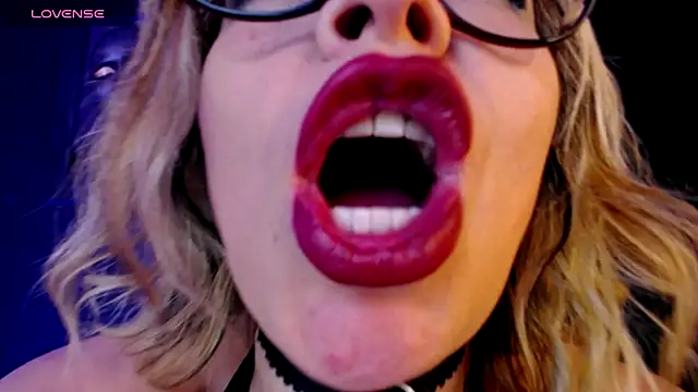 Sophia1126 live sex cam