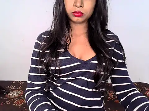 Miss_model2025's cam snapshot