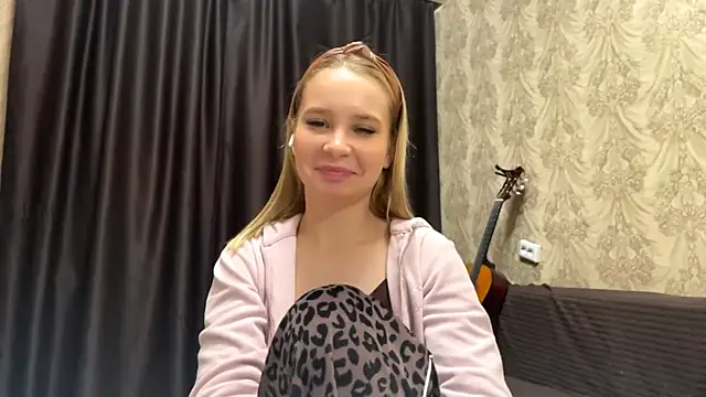 SophieLorein's web cam