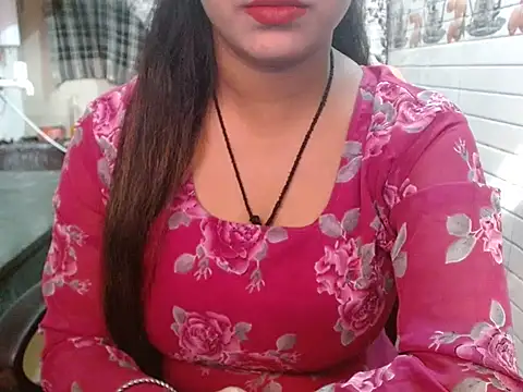 LovingPihu's cam snapshot