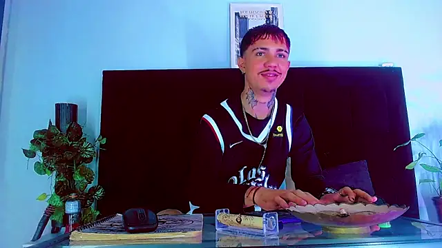 HannibalLester live sex cam