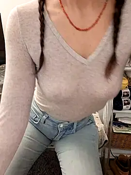 Dayana2022 live sex cam