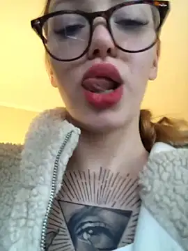 Amore_Mia_'s cam snapshot