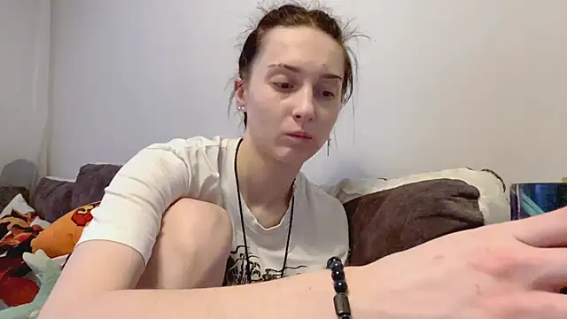 CyberAIice's cam snapshot