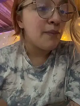 Sophia_Weest99's cam snapshot