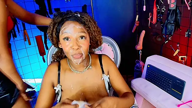 MrEbonybdsm live sex cam