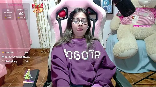 Maggie_Fox3's cam snapshot