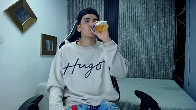 Mike_0233_'s cam snapshot