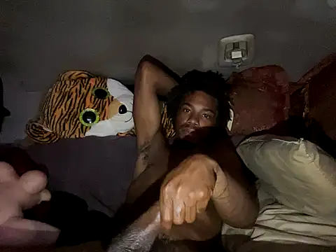 SlimeCrownzOut5's cam snapshot