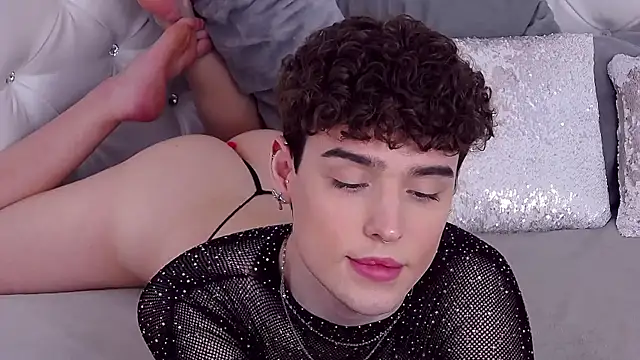 RobbyCharming's cam snapshot