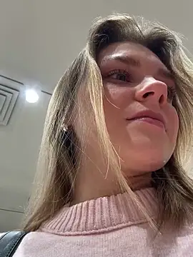 ValenciaShock live sex cam