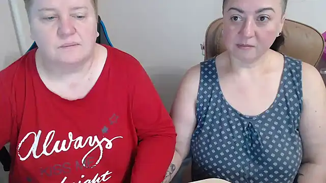 Bertie_Adeline's cam snapshot