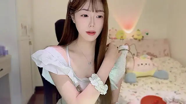 Onecutelittle live sex cam