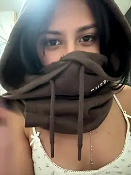 lynn9000 live sex cam