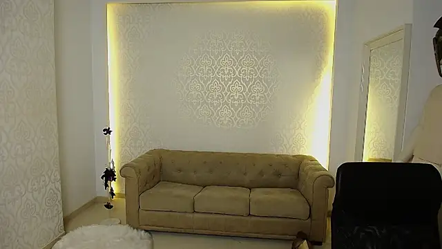 MaxKaiden live sex cam