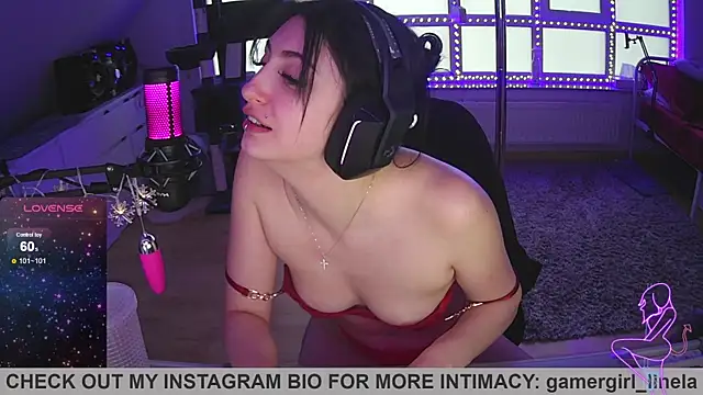 Gamergirl-Linela live sex cam