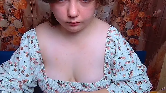 NeonilaLisova live sex cam