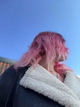 RiriRoseey live sex cam