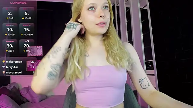 lucy_loy's cam snapshot