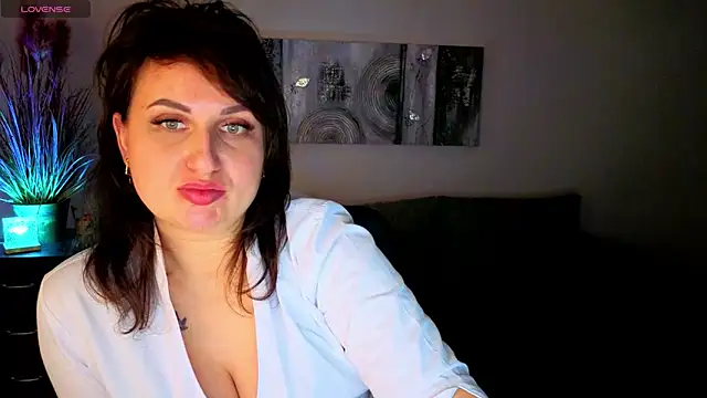 Helen_Rossi's cam snapshot