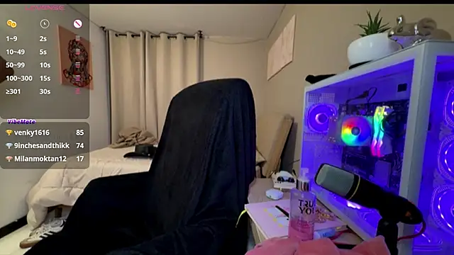 cloe_small live sex cam