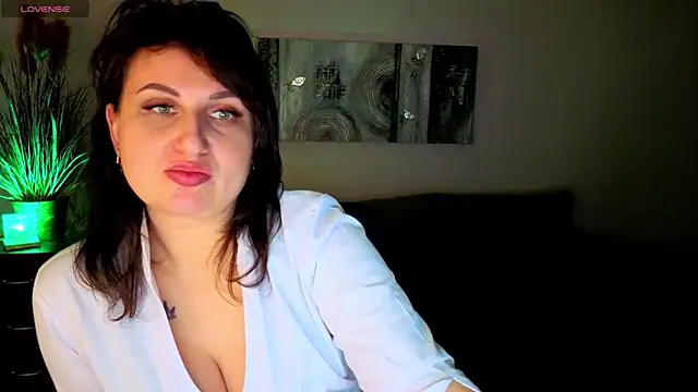 Helen_Rossi's cam snapshot