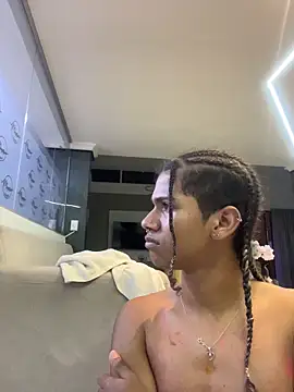 Maxim-Walker live sex cam