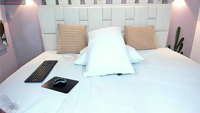 LunnaBlake's cam snapshot