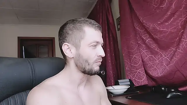 333Alone_in_theDark777's cam snapshot