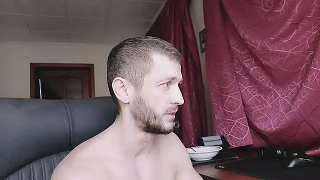 333Alone_in_theDark777's cam snapshot