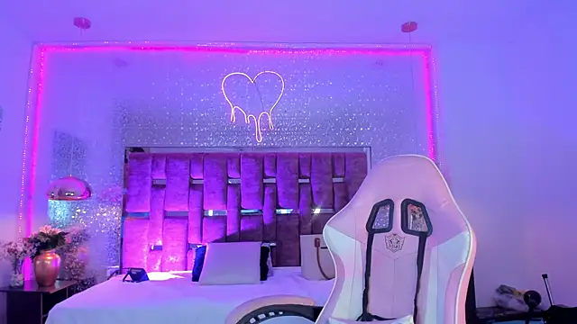 KylieVictoria live sex cam