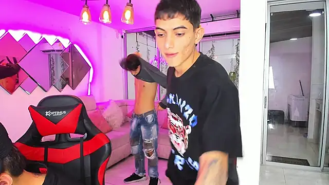 Houseofwarrios's cam snapshot