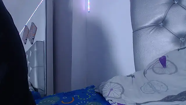 LatinWolfBoy's cam snapshot